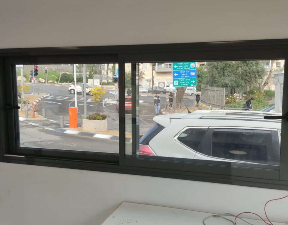 ביתני שמירה ממוגנים